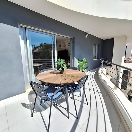 Apartment Port De